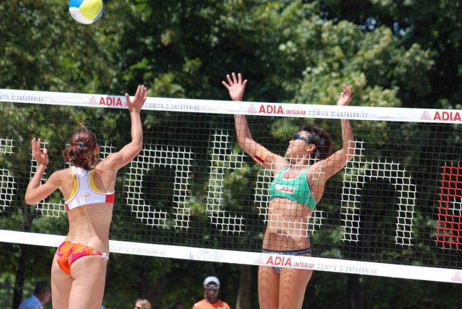 Beach volleyball ass shots 