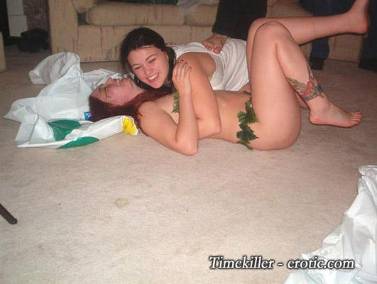 Girls at party- drunk teenagers - amateurs pics 27