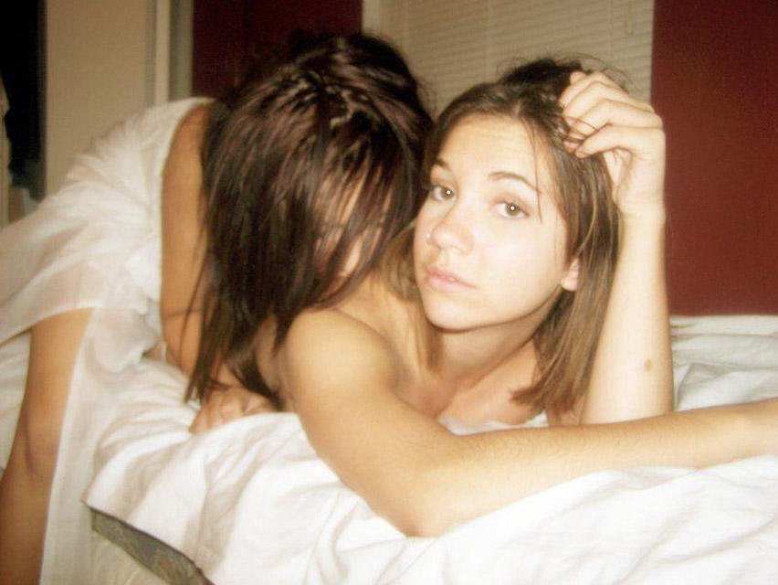 Amateurs lesbian orgy - young girls no.06
