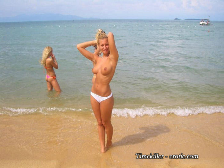 Beach amateurs topless - young girls no.08