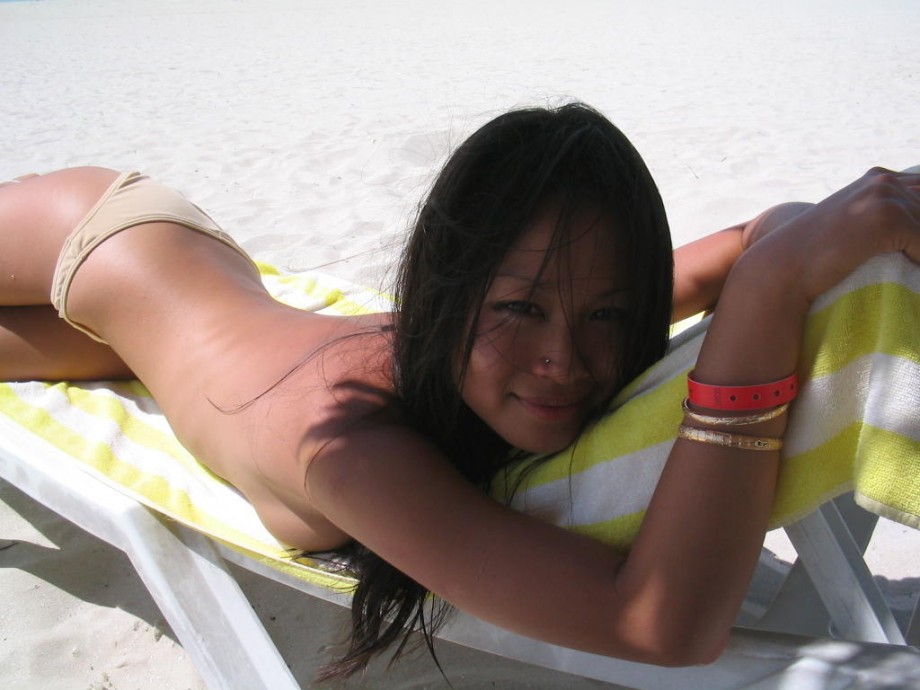 Asian girl on holiday - topless pics