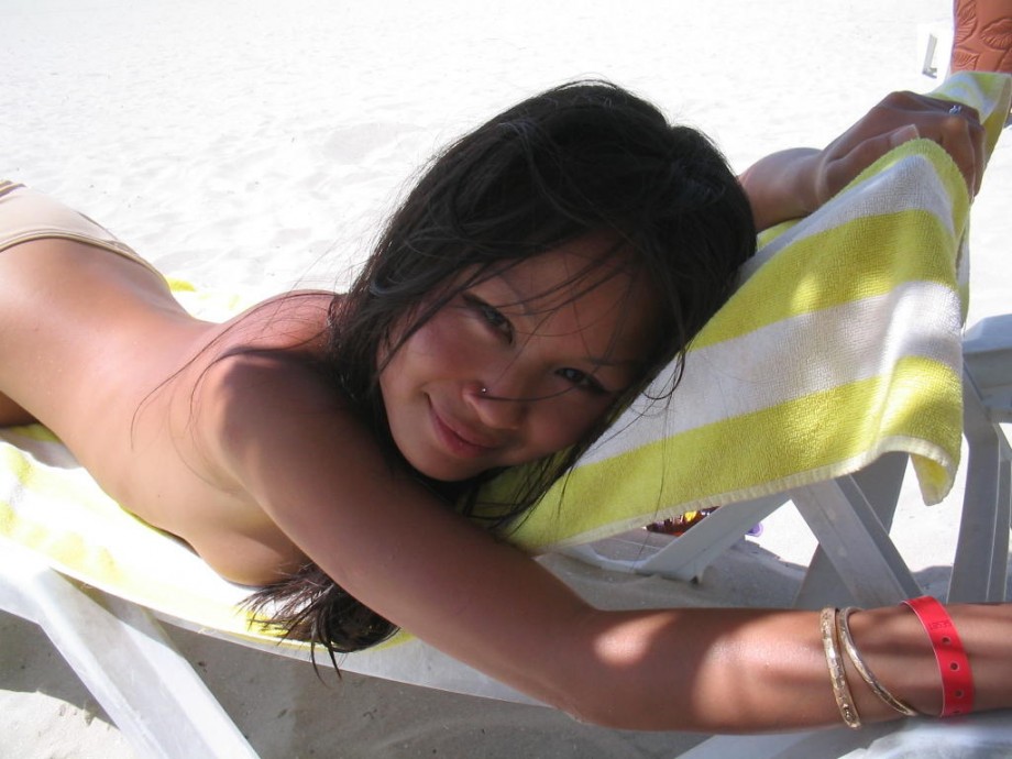 Asian girl on holiday - topless pics