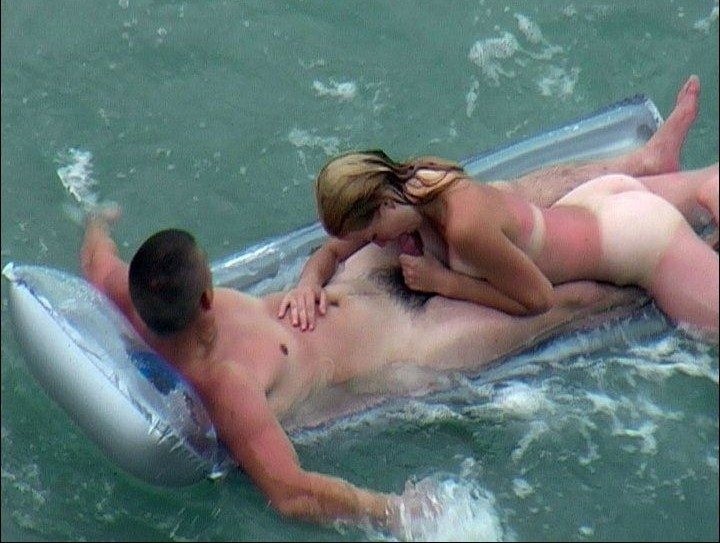 Beach voyeur - couples having fun fuck