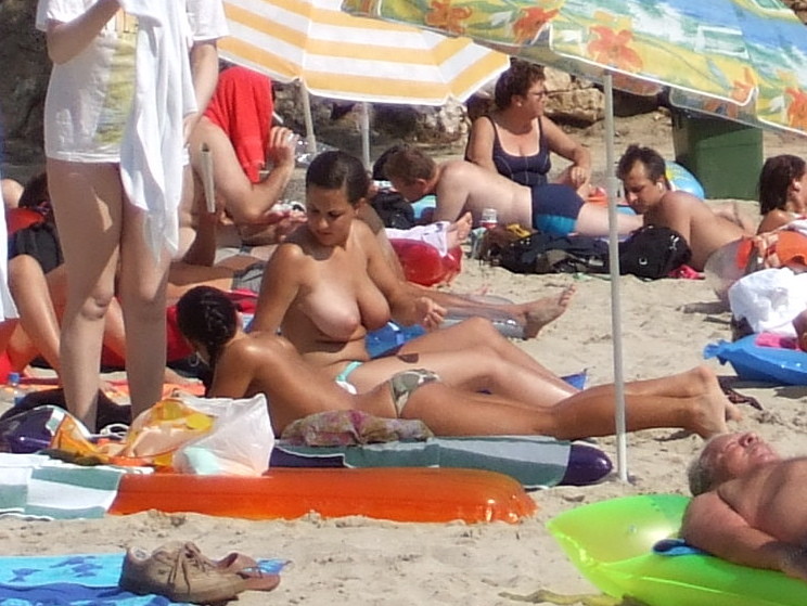 Topless beech girls mallorca 