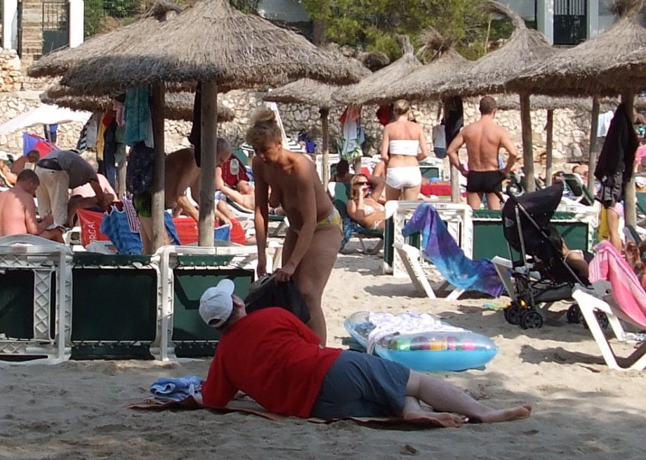 Topless beech girls mallorca 