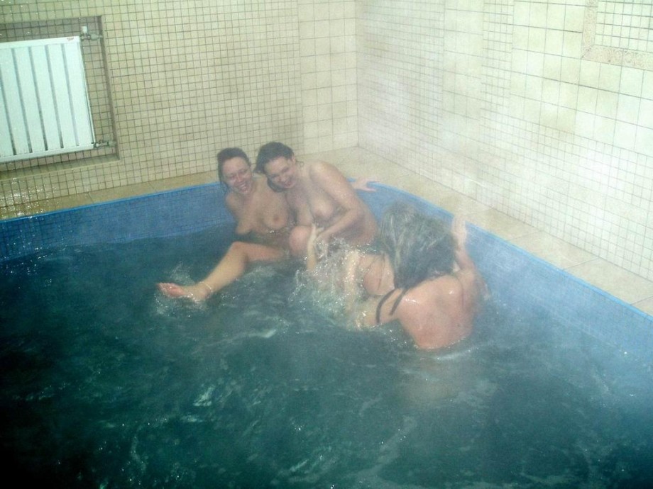 Fun in russian sauna - serie 02