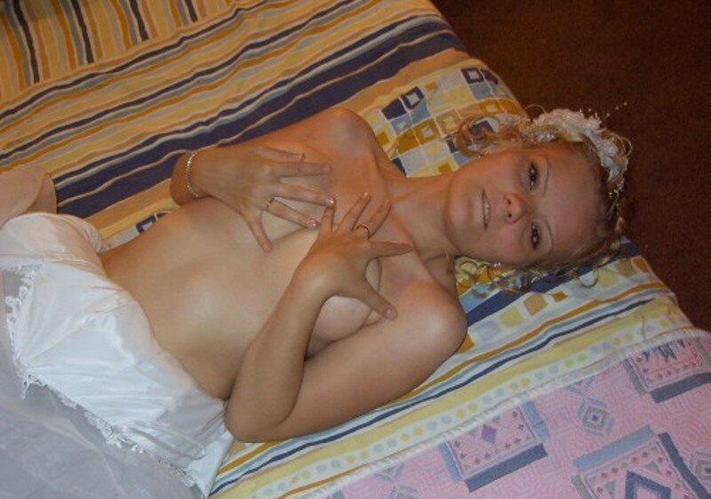 Russian brides pose 