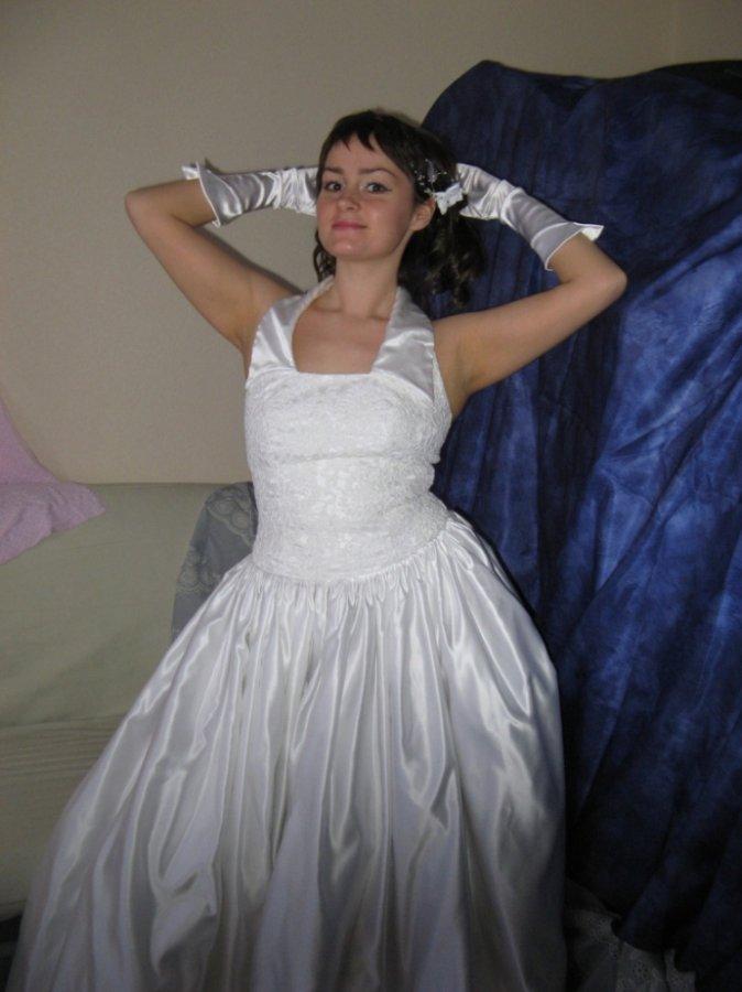 Russian brides pose 