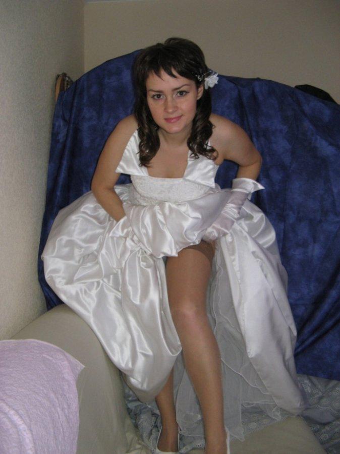 Russian brides pose 