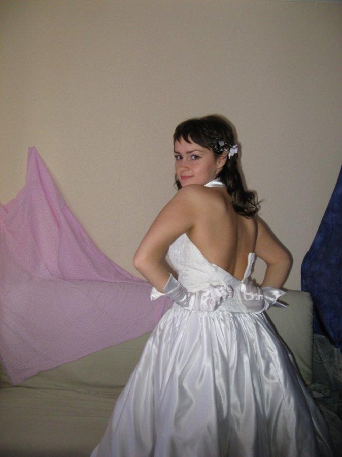 Russian brides pose 