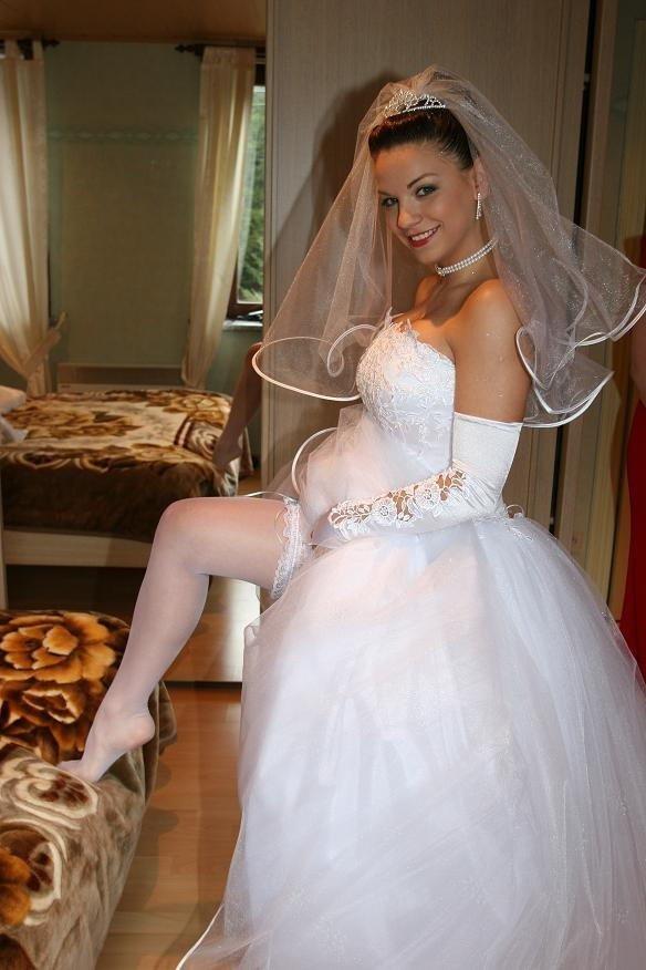 Russian brides pose 