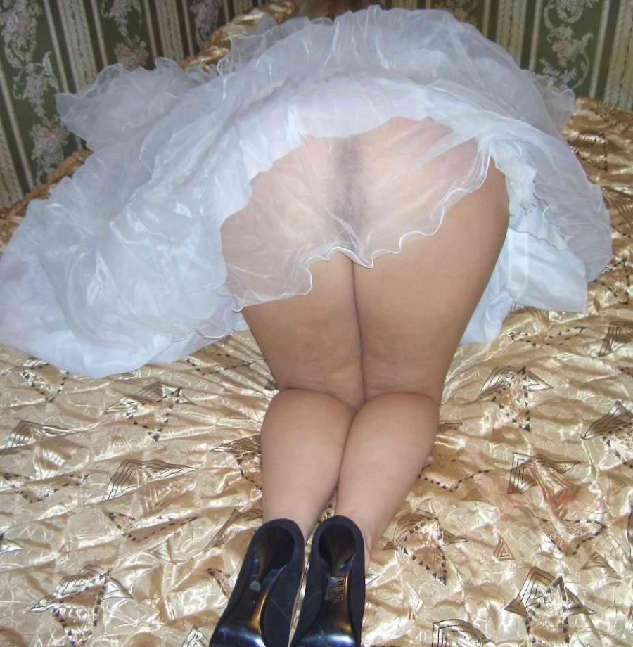 Russian brides pose 