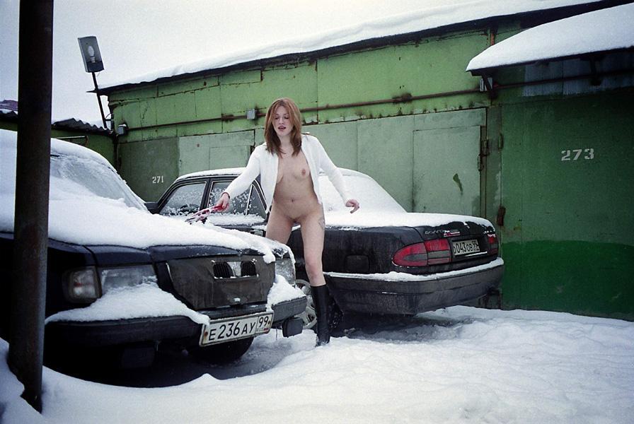 Russian amateur girl serie 282 - on snow