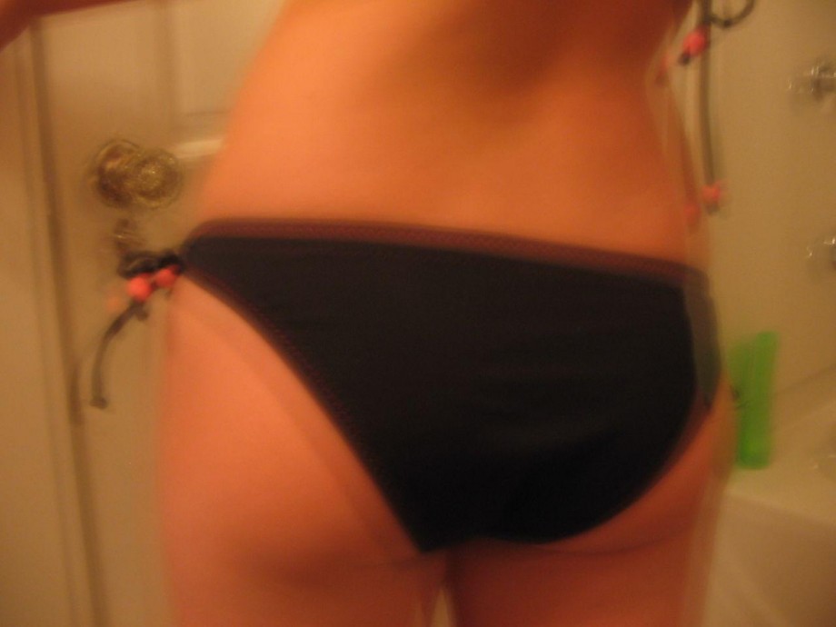 Selfshot - girlfriend flashing 