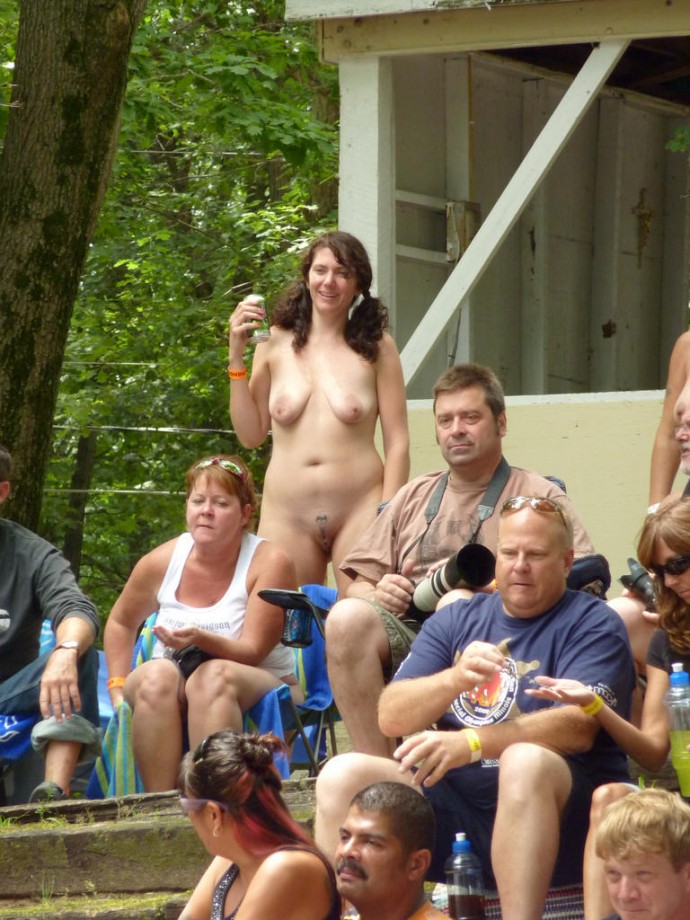 Nudes-a-poppin 04