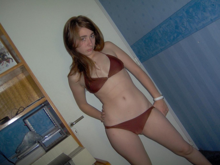 Teen girl from argentina posing for her bf