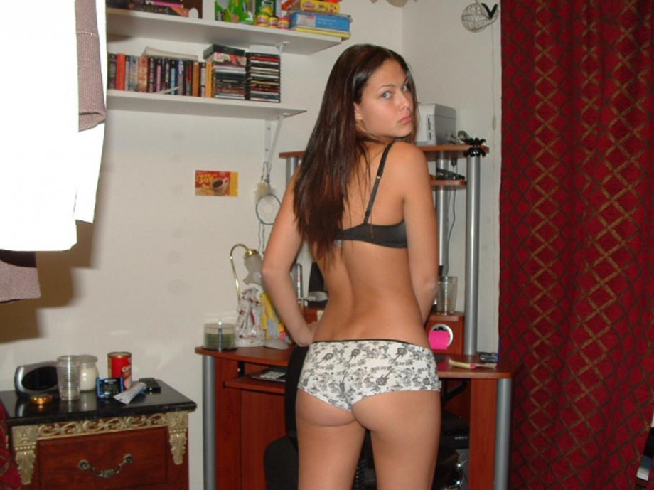 Brunette shows her hot body