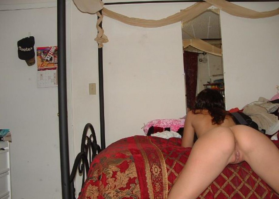 Brunette shows her hot body