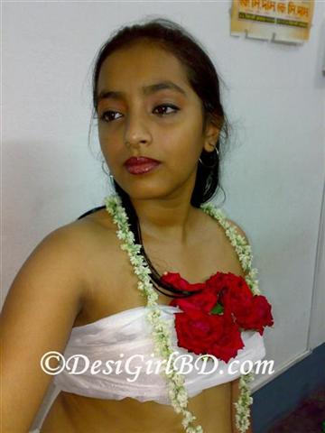 Amateur bangladeshi sexbomb