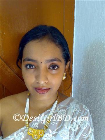 Amateur bangladeshi sexbomb