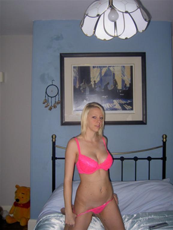 Sexy blonde amateur teen poses