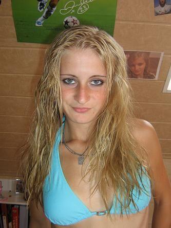 I love this blonde teen slut