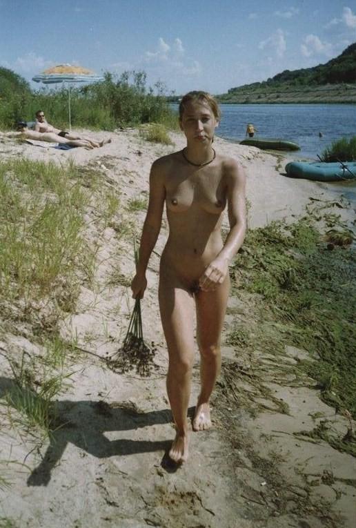 I am a beach nudist 