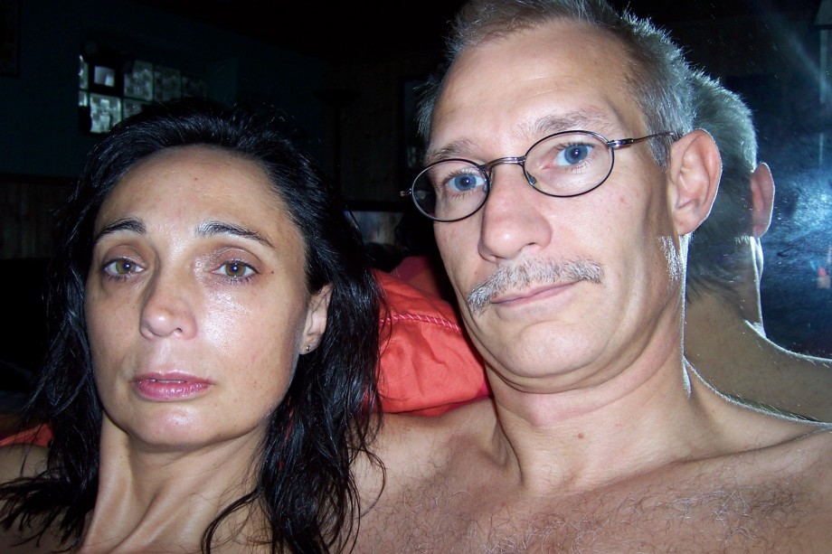 Pareja adulta casera 