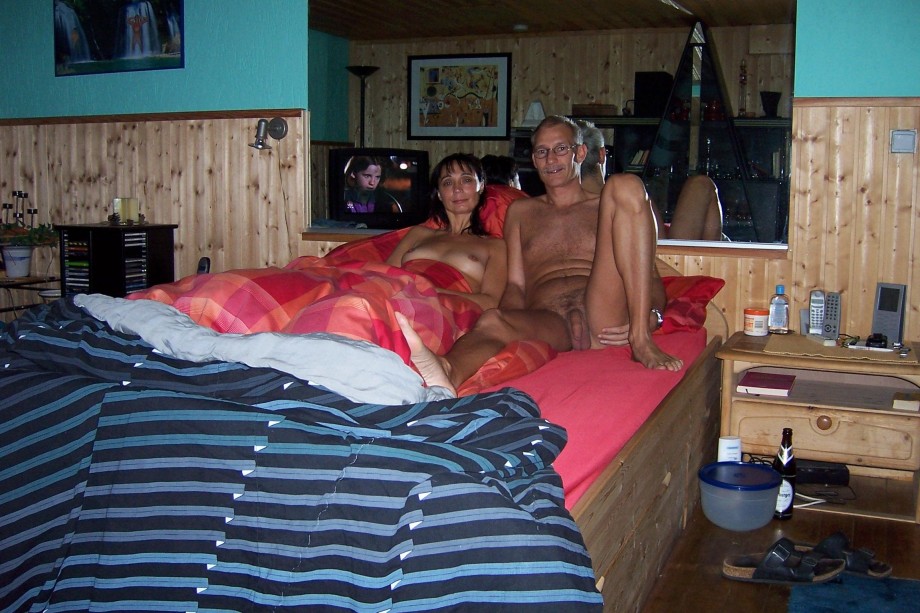 Pareja adulta casera 