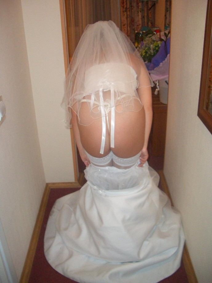 Blanca y radiante va la novia - wedding pics