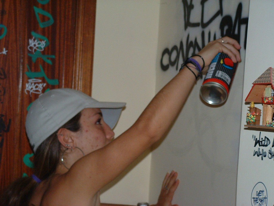 Girlfriend grafitti 