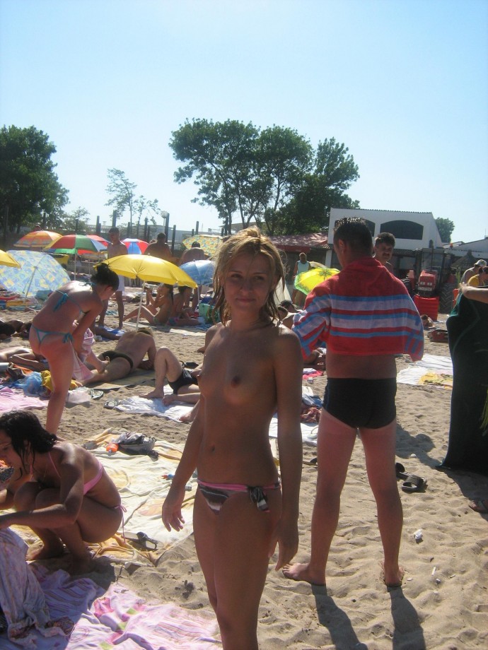 Topless girls and sand (romanian beaches) 001