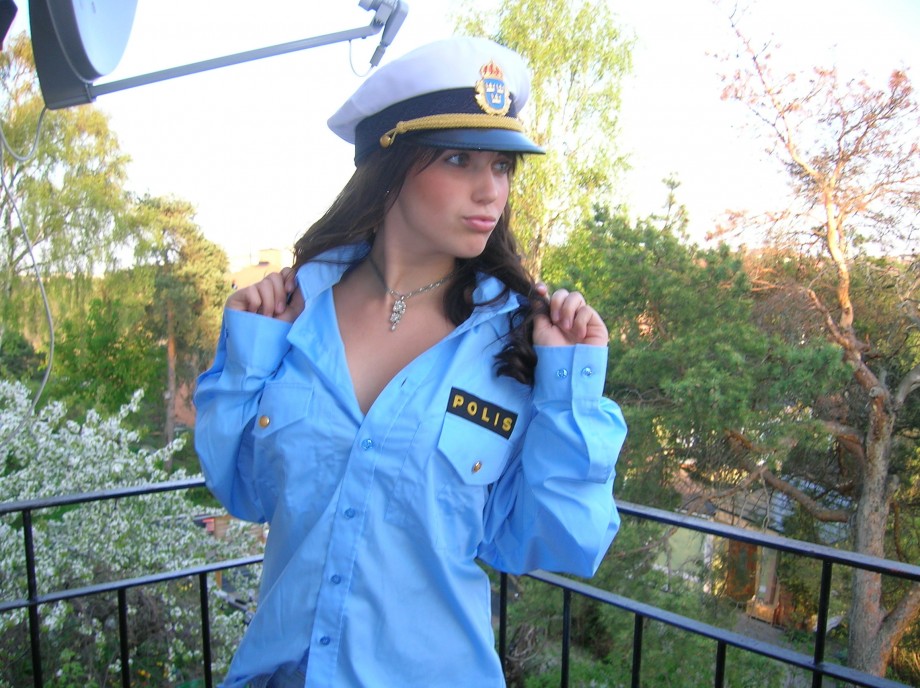 Swedish police girl 