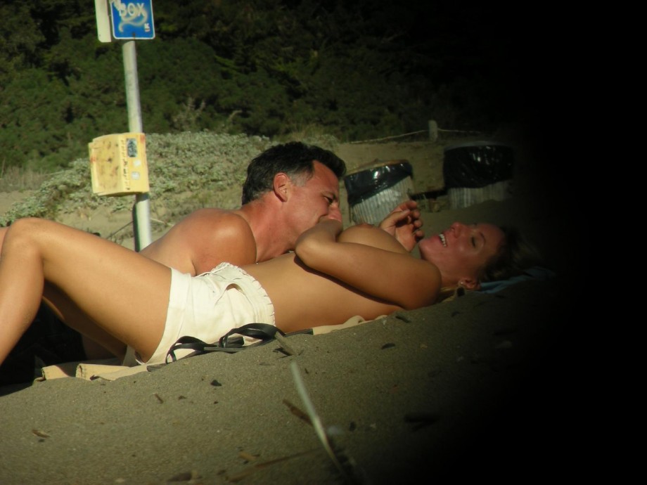 Sex and nudist at the beach