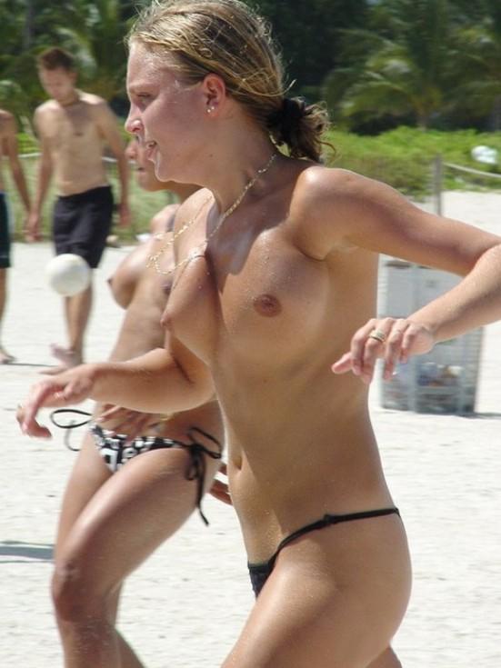 The best topless girl  on beach 