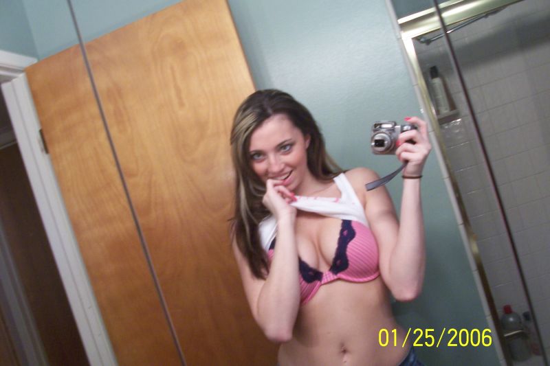 Sexy amateur girl selfshots