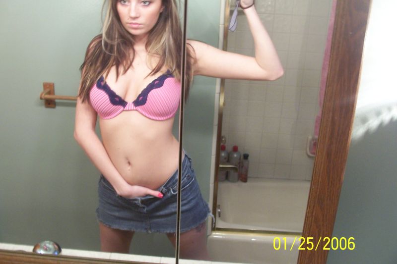 Sexy amateur girl selfshots