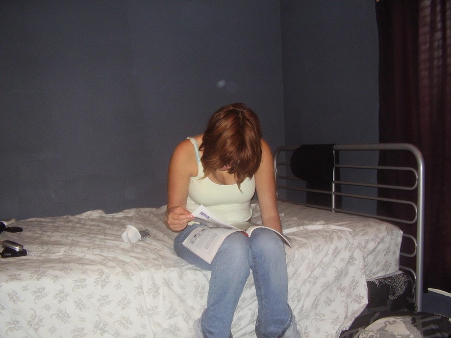 Horny girlfriend tied to bed 