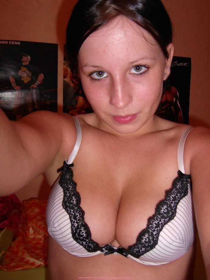 Chubby teen selfshots