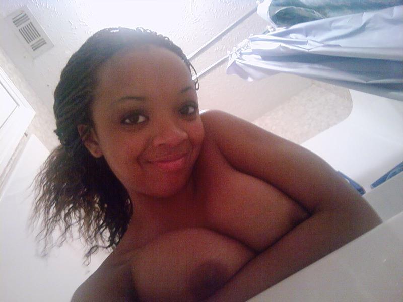 Selfpics ebony girl from home