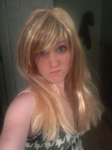 Blonde teen selfpics