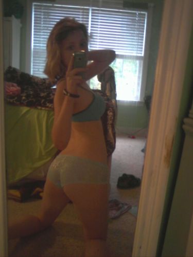 Blonde teen selfpics