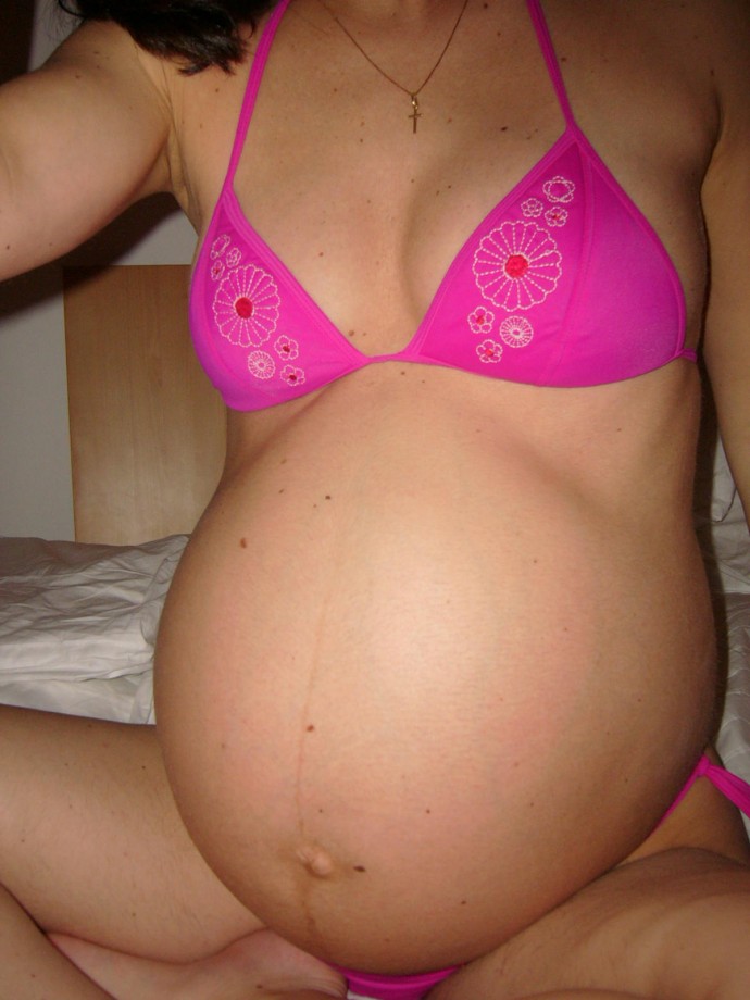 Amateur beauty pregnant  wife