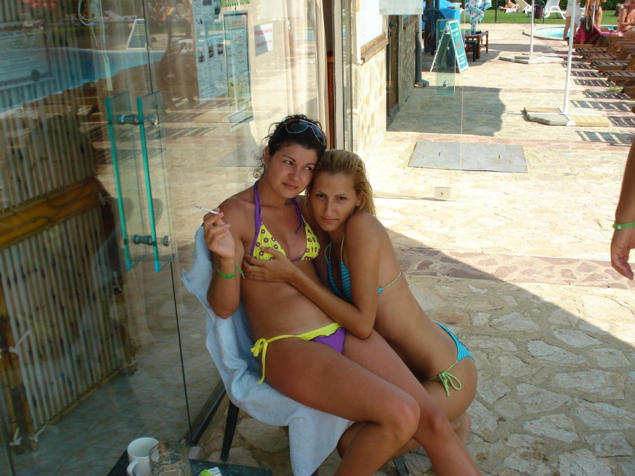 Italian beauty girls together on vacation