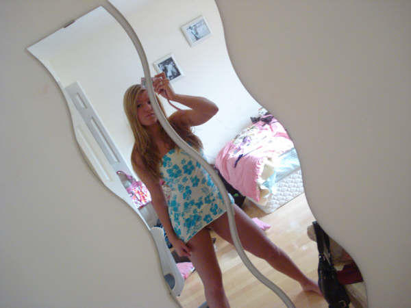 Sexy blonde teen selfshot 