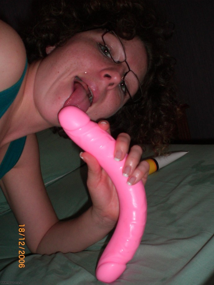 She uses her dildo 