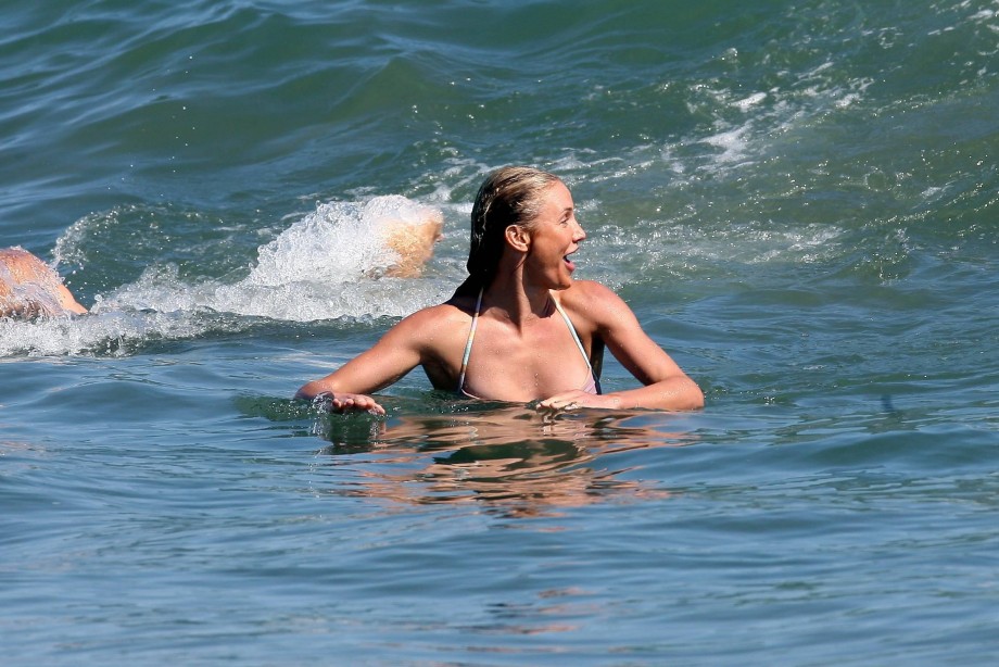 Cameron diaz beach bikini candids hard nips 