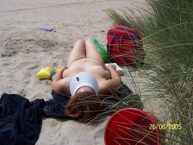 A good nudist beach makes me horny 