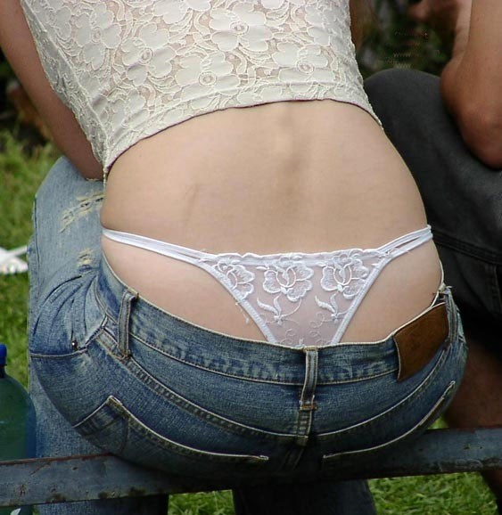 Voyeur thongs 