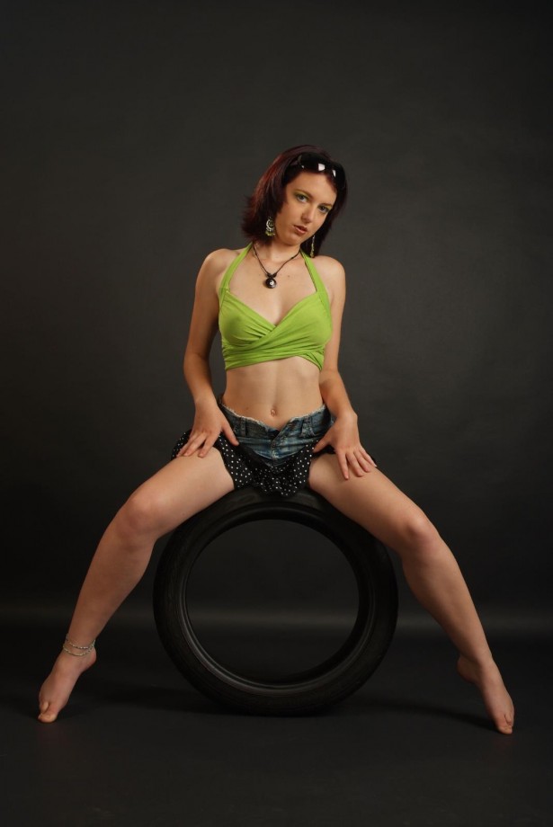 Amateur model 2